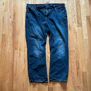 Men’s 38/30 Lucky Brand blue jeans